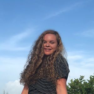 Meet your Posher, Brooke